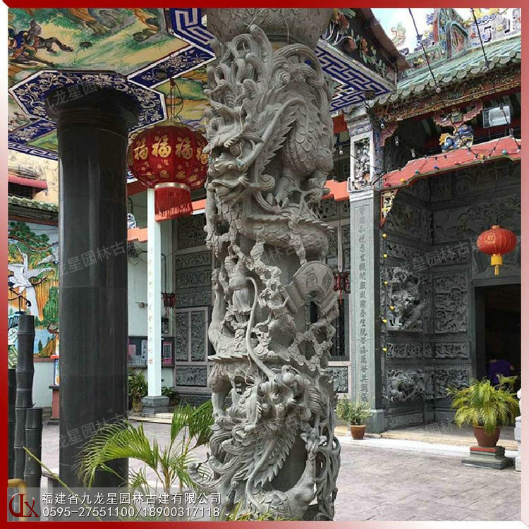 石雕盤(pán)龍柱圖片
